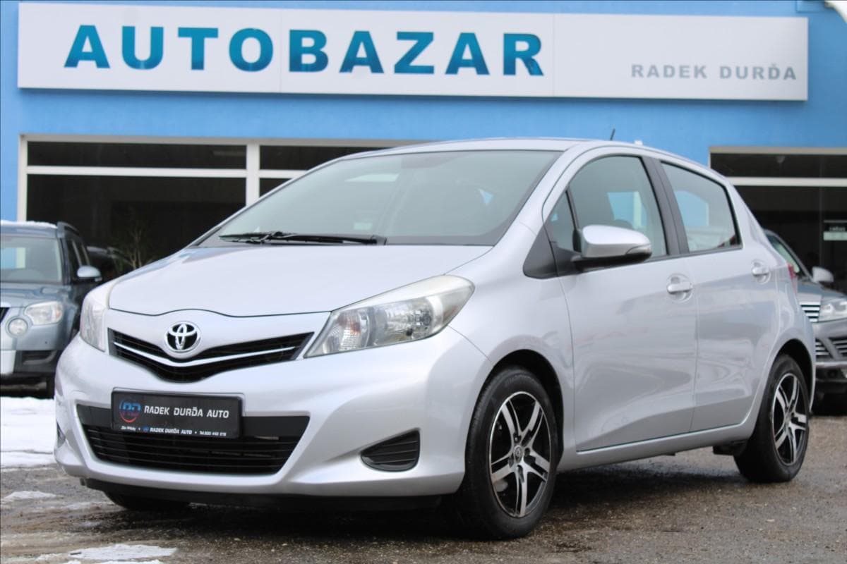 2012 Toyota YARIS