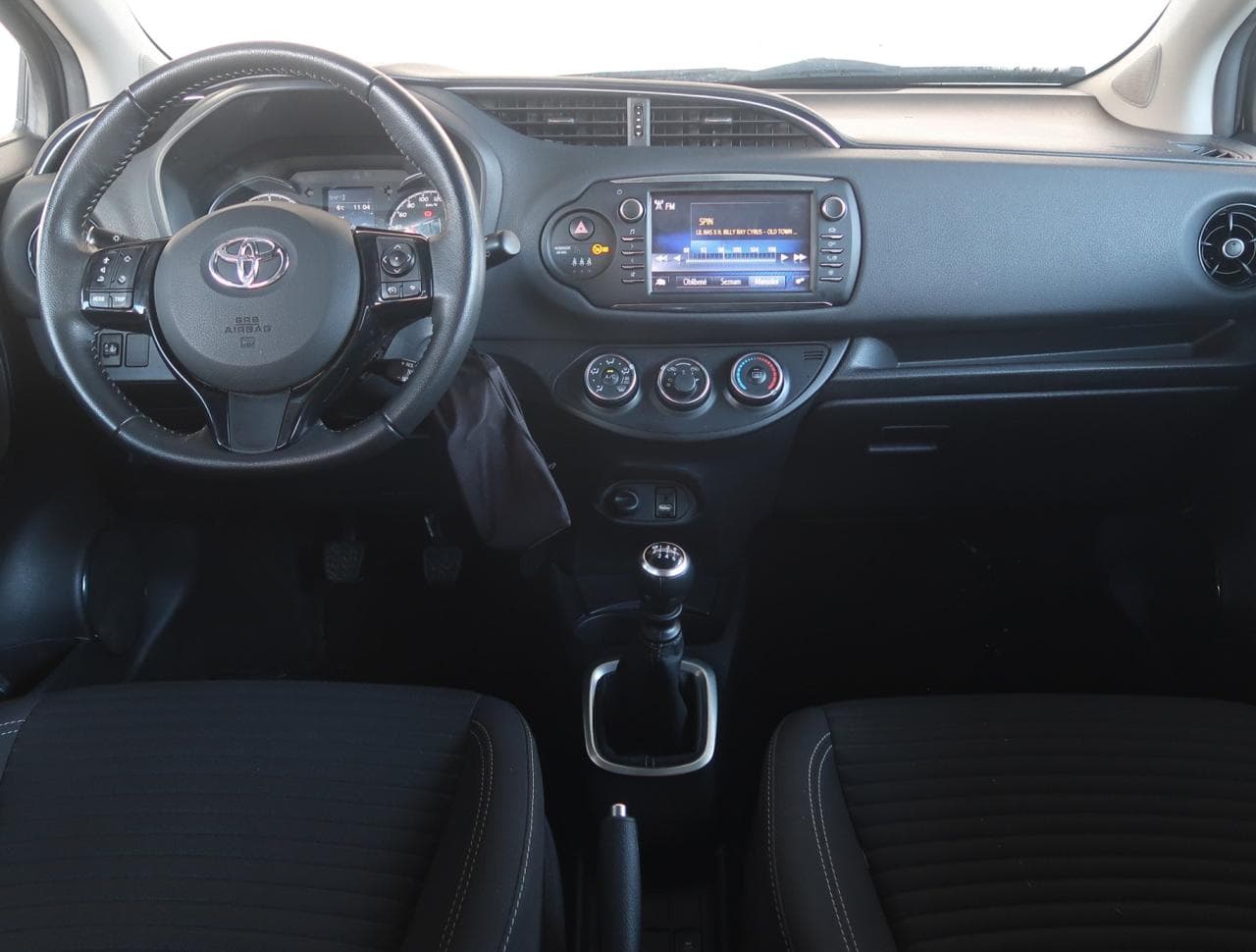 2017 Toyota YARIS - 10