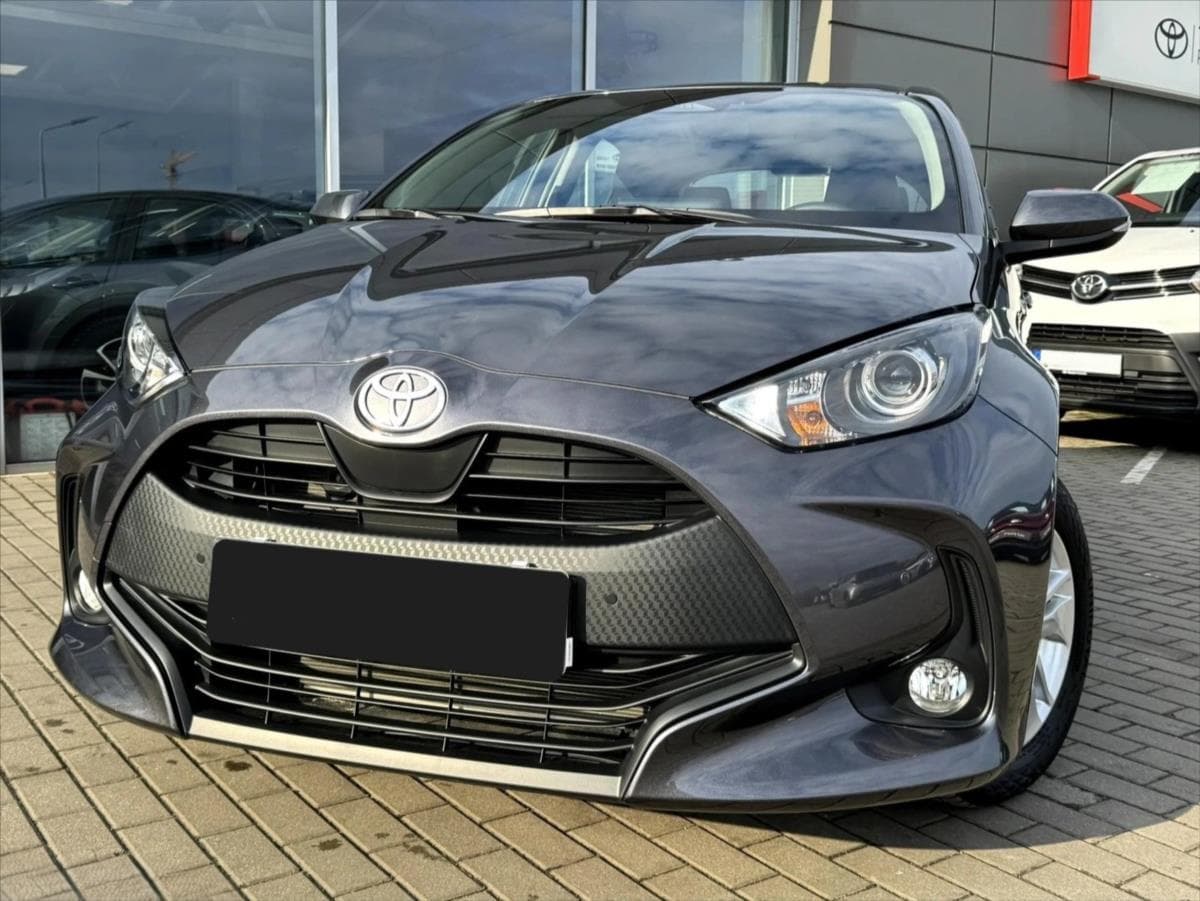 2026 Toyota YARIS - 3