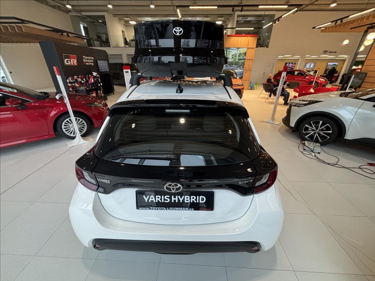 2026 Toyota YARIS - 7