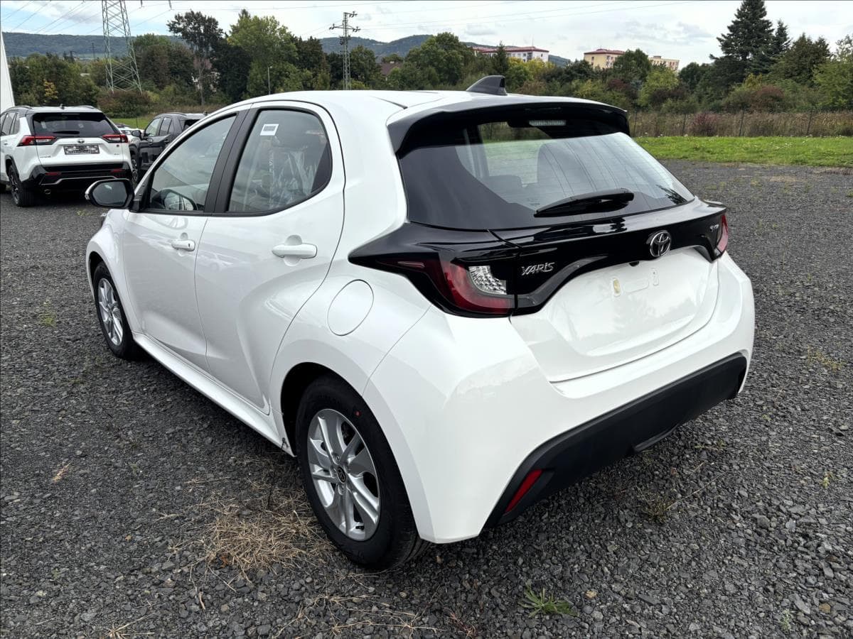 2026 Toyota YARIS - 5