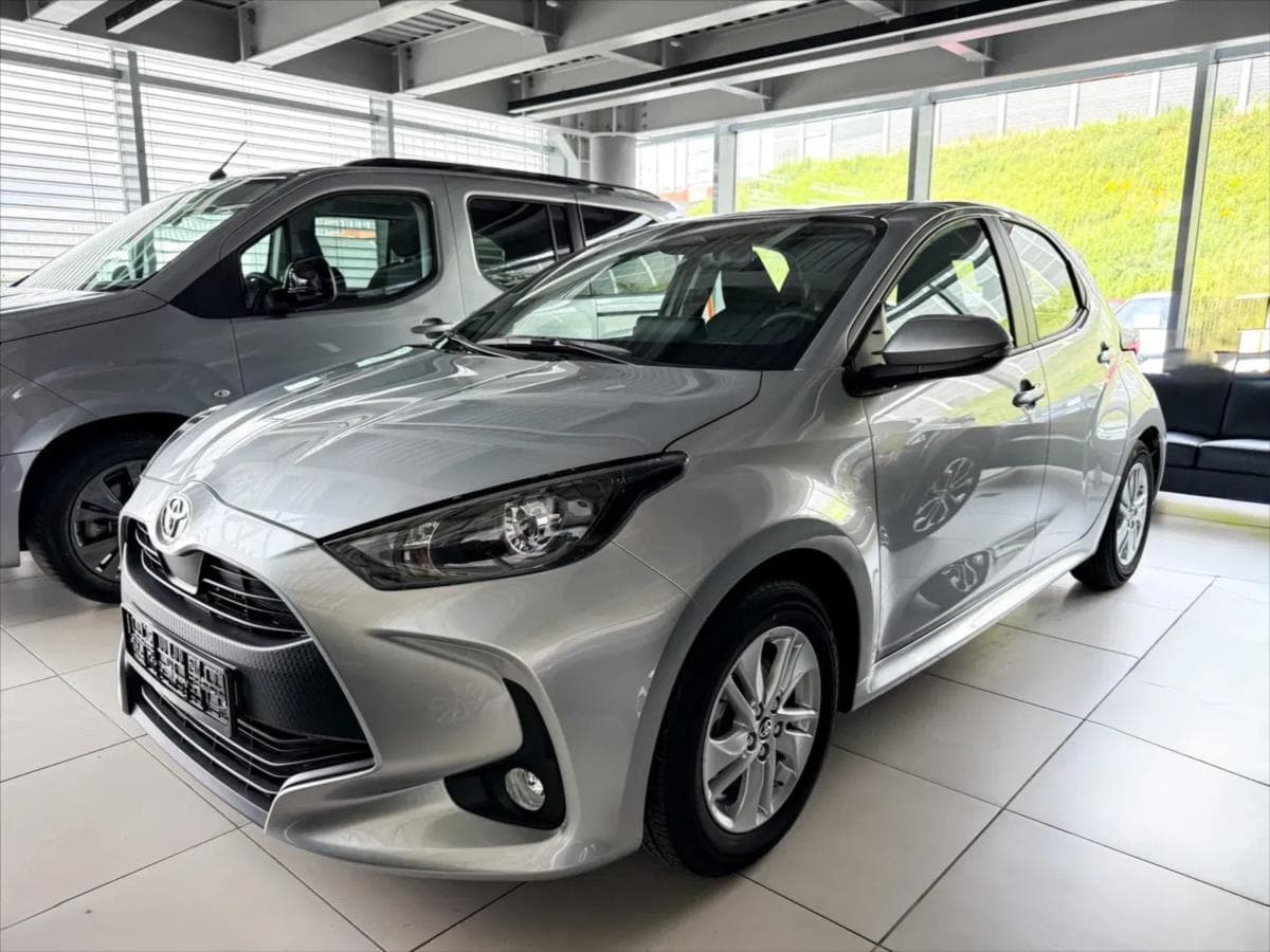 2026 Toyota YARIS - 3
