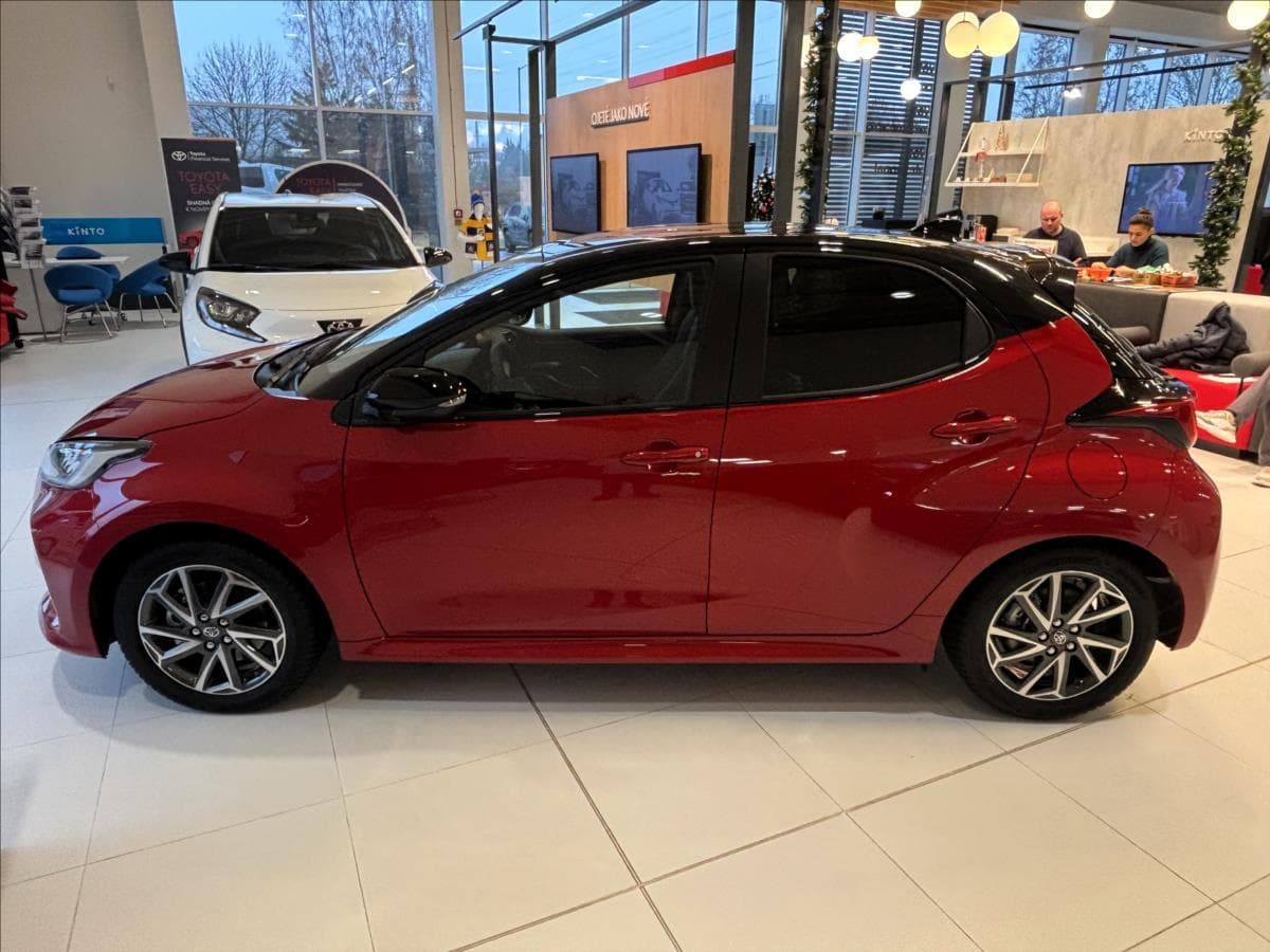 2026 Toyota YARIS - 4