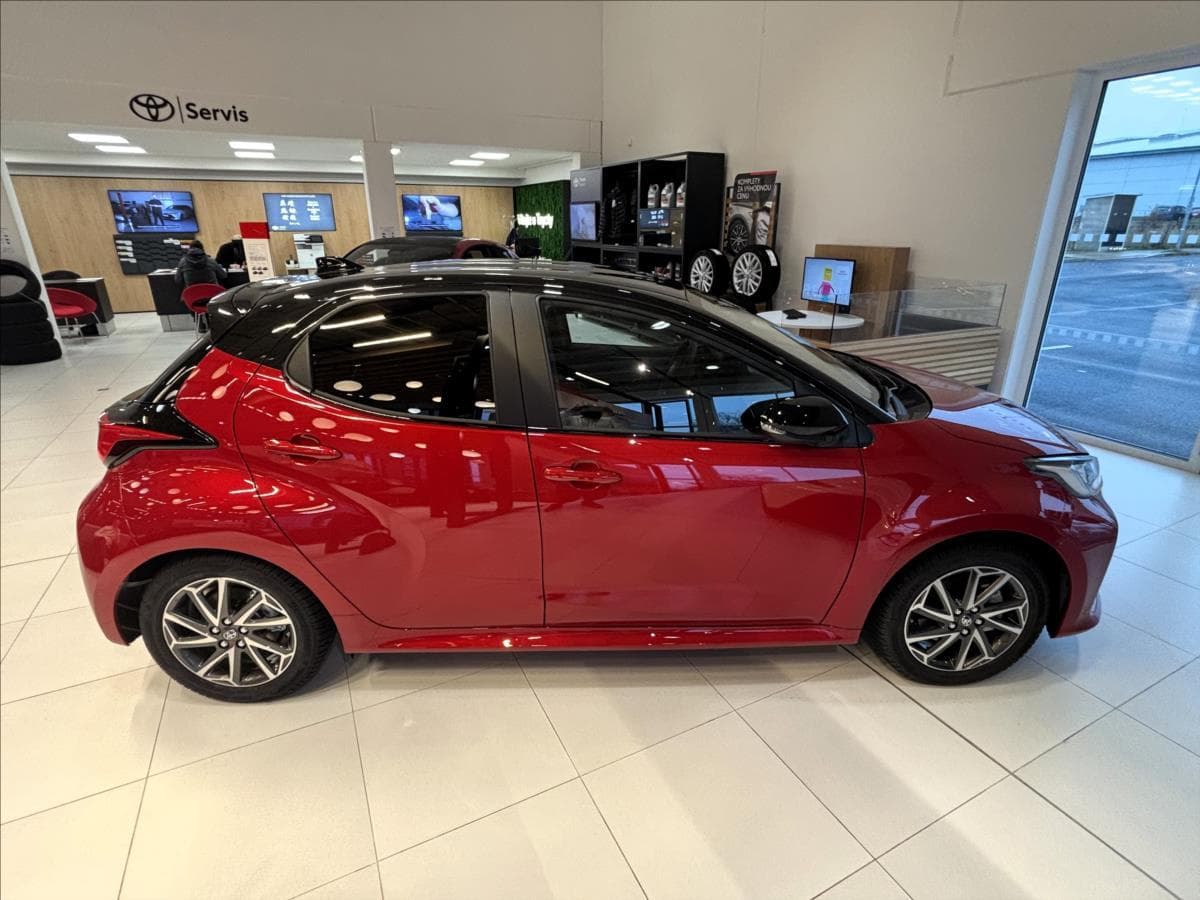 2026 Toyota YARIS - 8