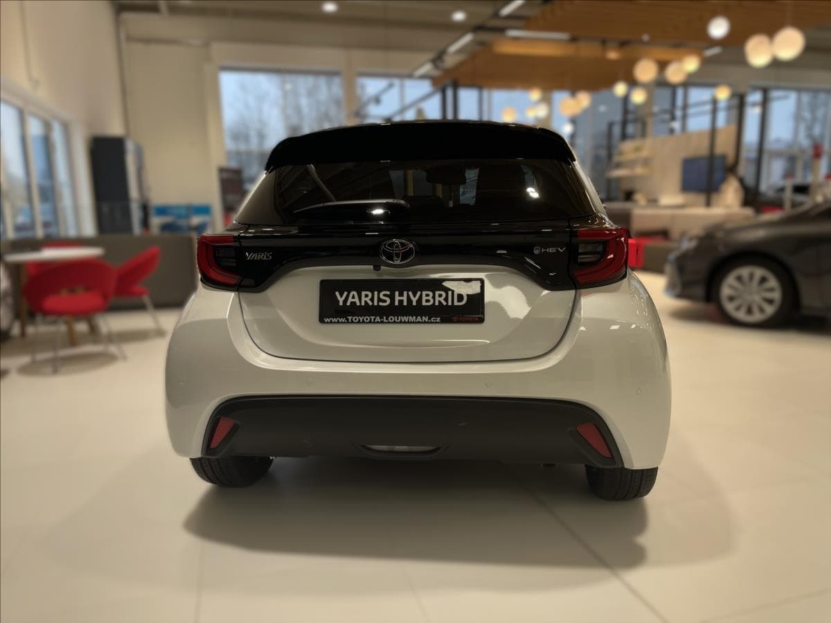 2026 Toyota YARIS - 5