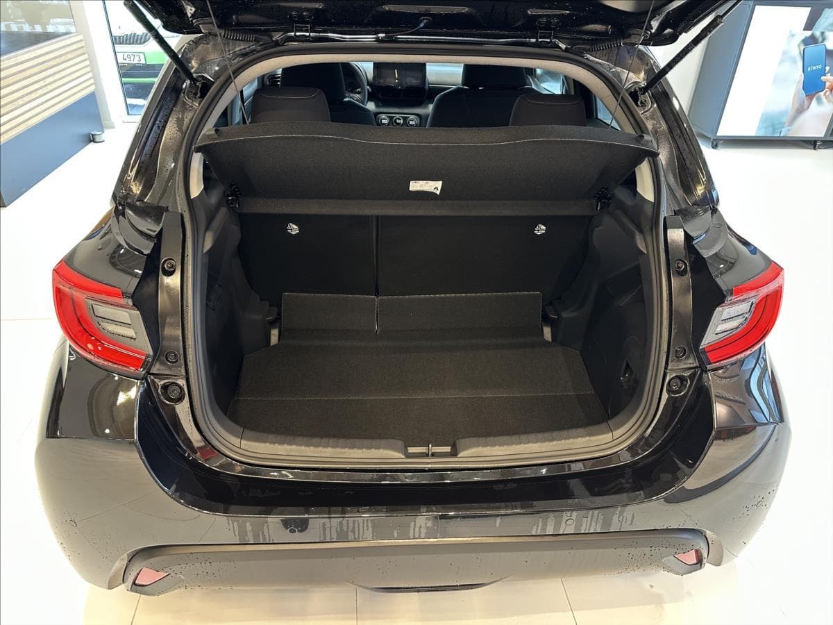 2026 Toyota YARIS - 6