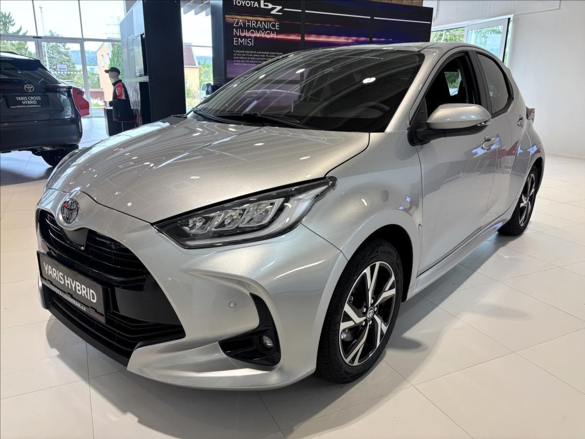 2026 Toyota YARIS - 3