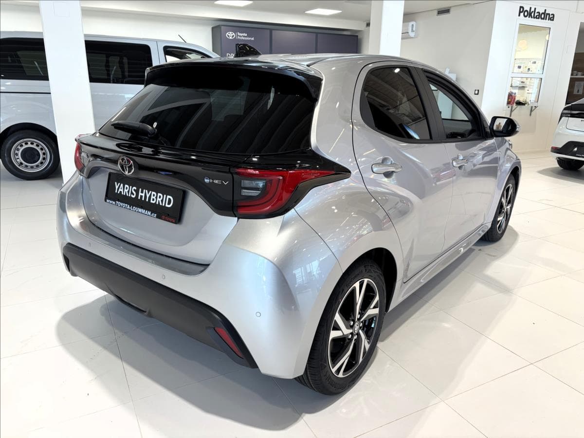 2026 Toyota YARIS - 7