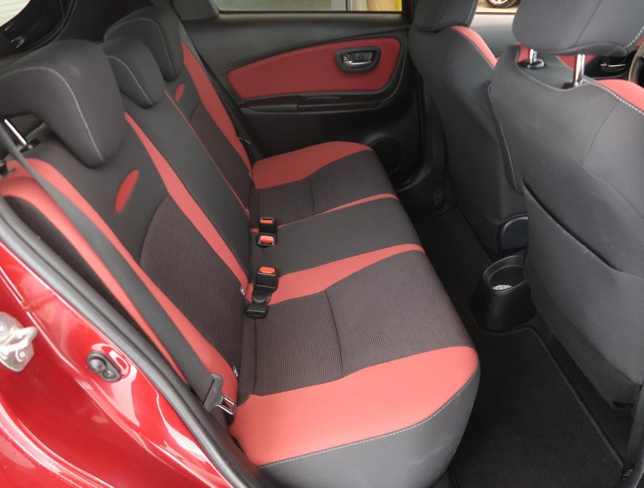 2018 Toyota Yaris - 13