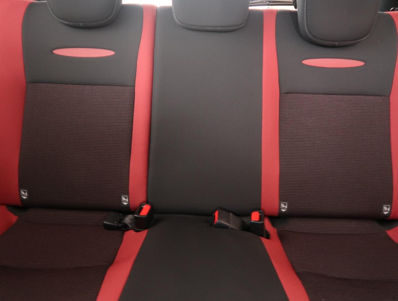 2018 Toyota Yaris - 14