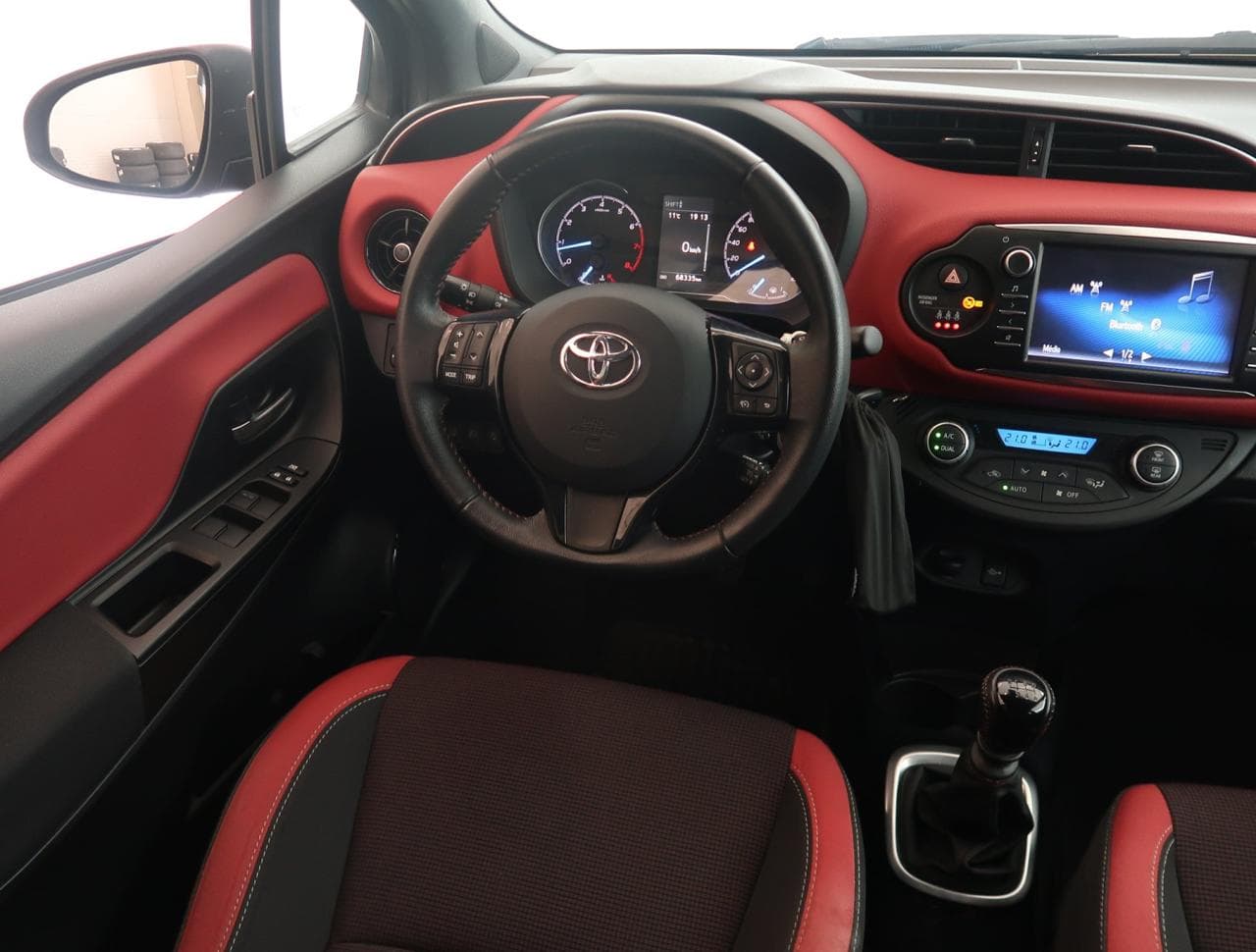 2018 Toyota Yaris - 9