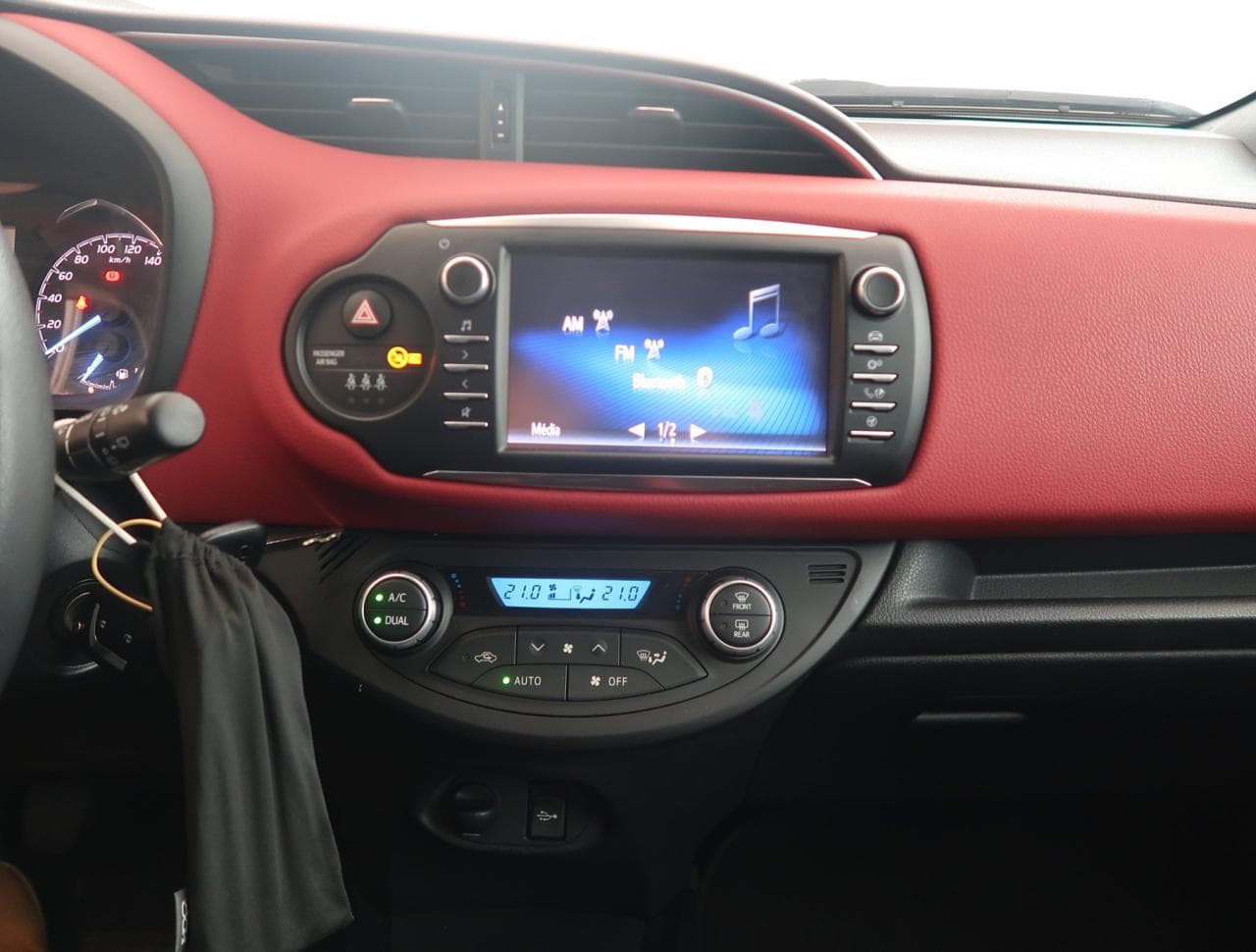 2018 Toyota Yaris - 18