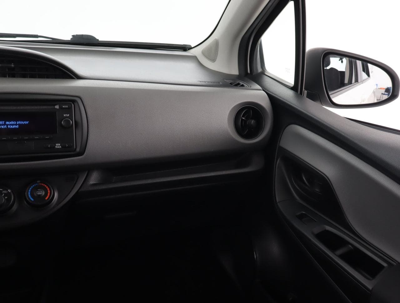 2020 Toyota Yaris - 11