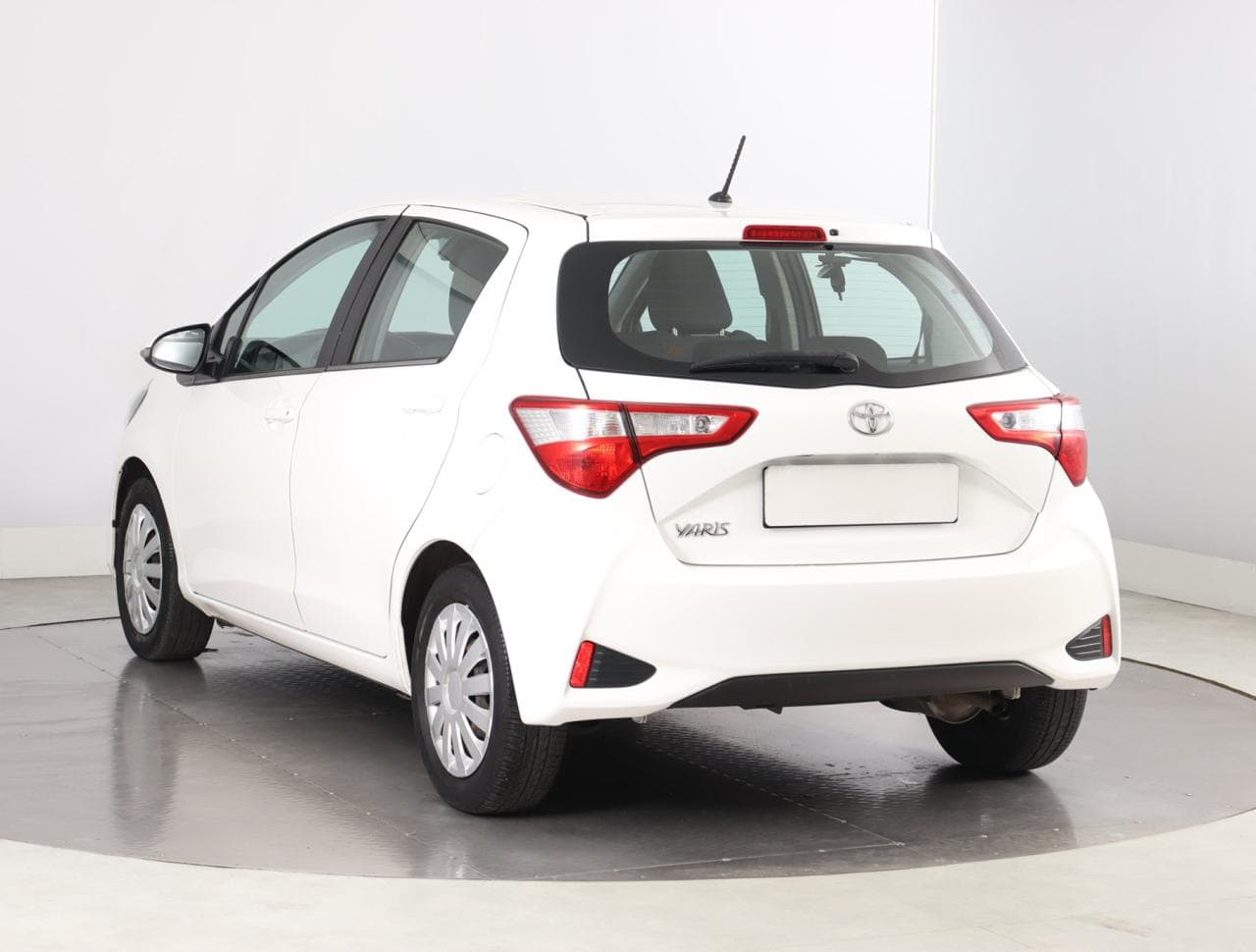 2020 Toyota Yaris - 5