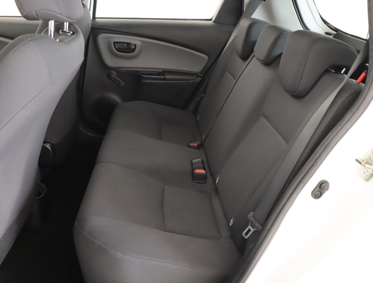 2020 Toyota Yaris - 14