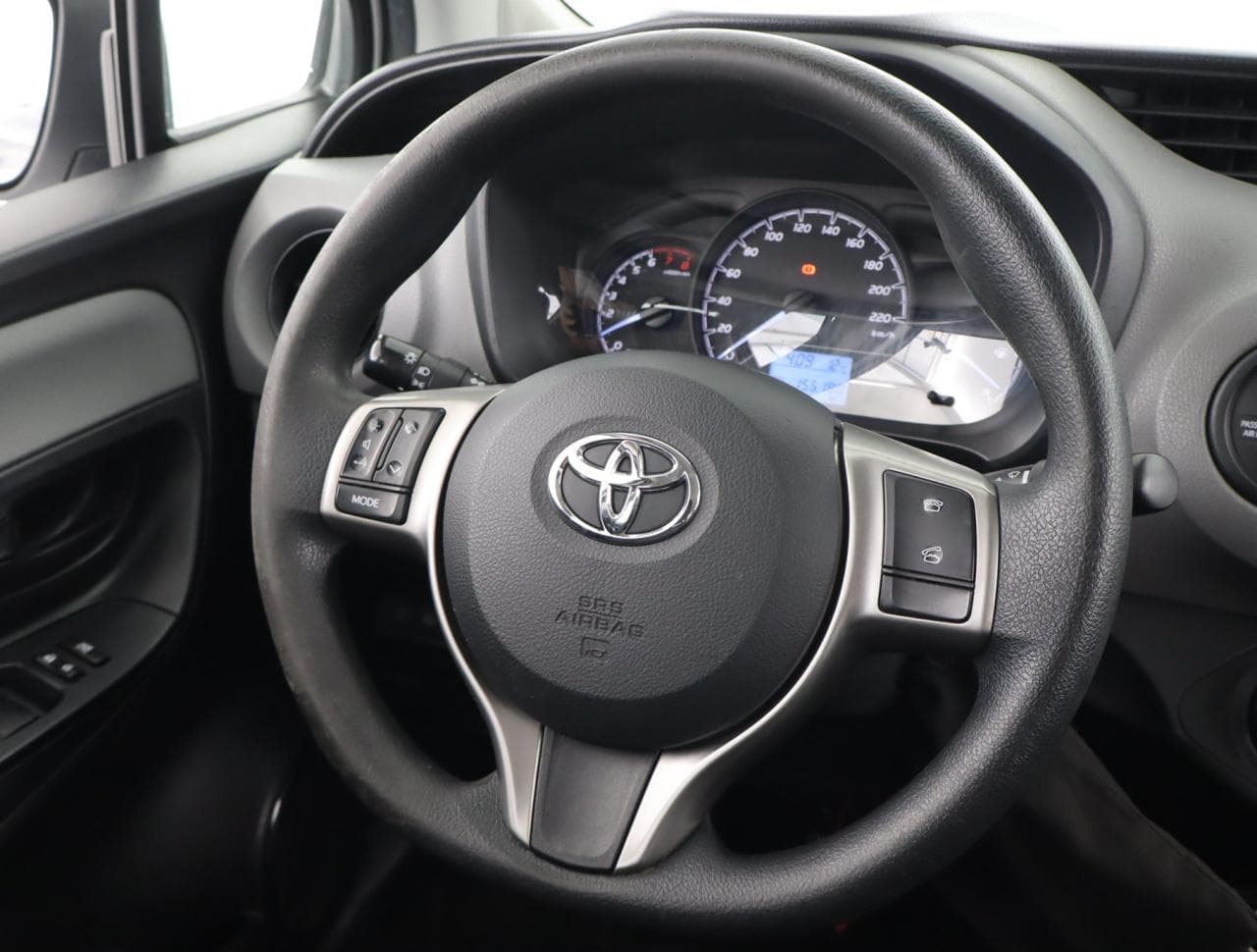 2020 Toyota Yaris - 19