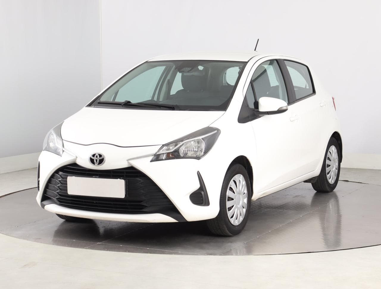 2020 Toyota Yaris - 3