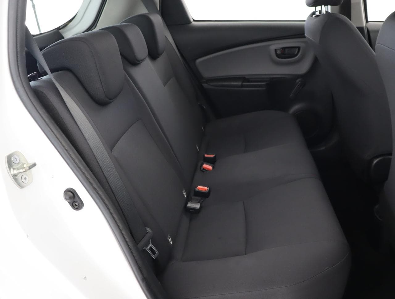 2020 Toyota Yaris - 12