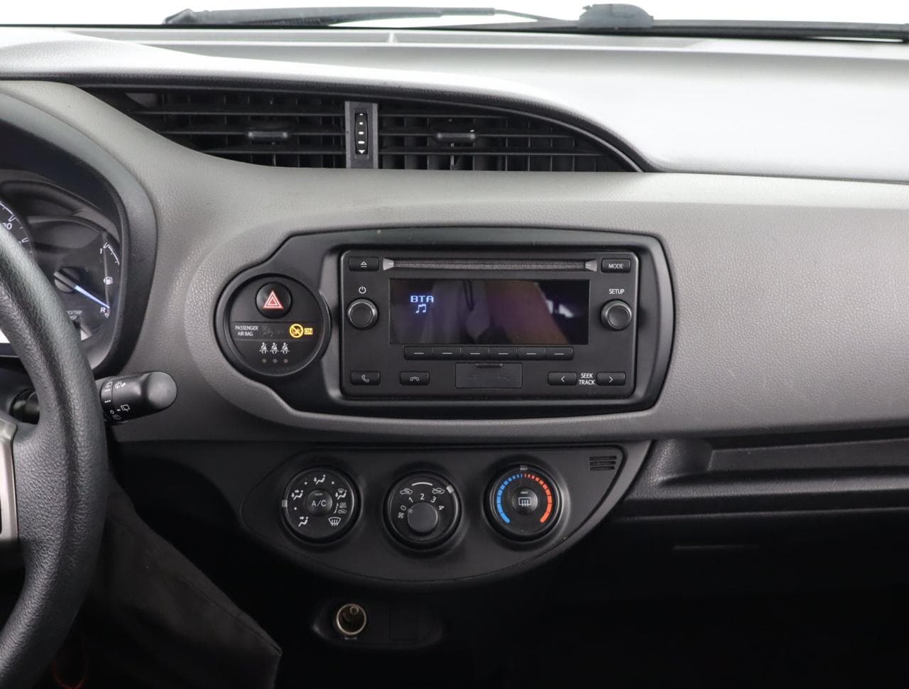 2020 Toyota Yaris - 17