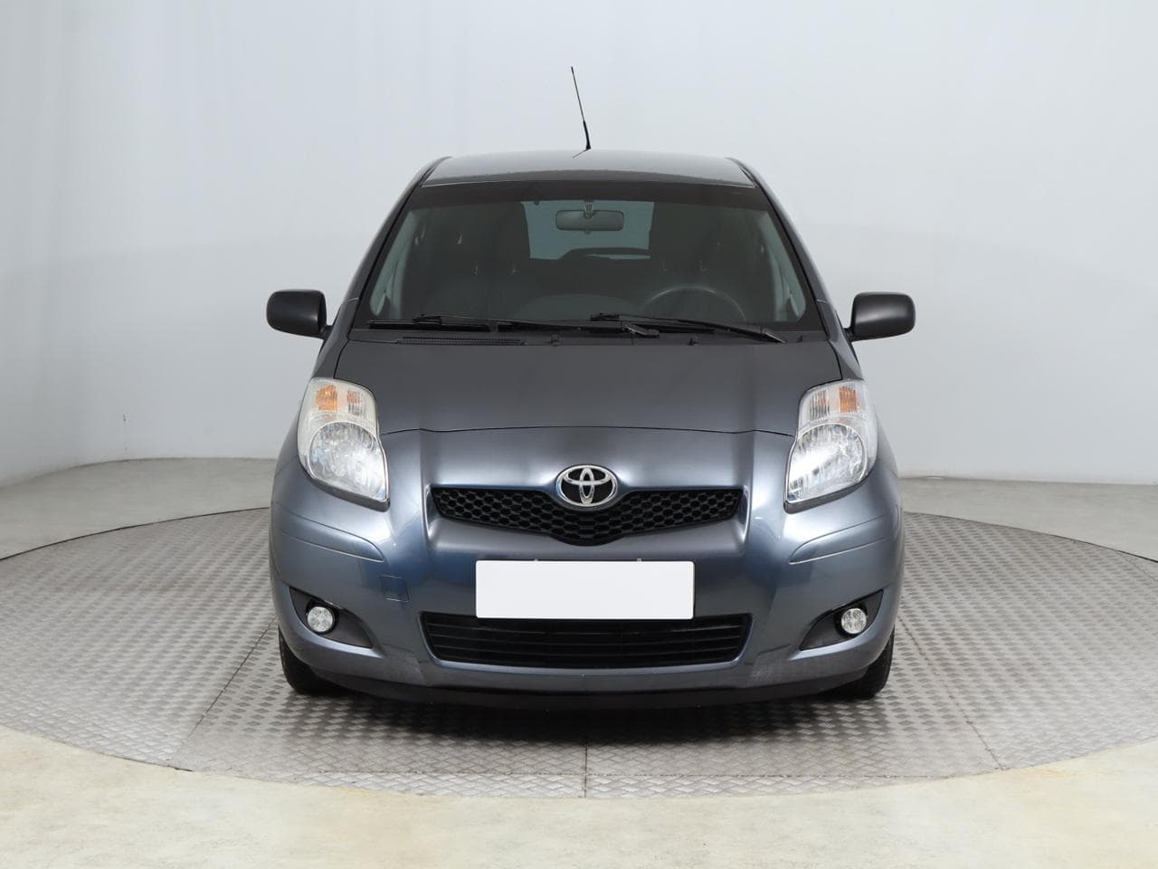 2009 Toyota Yaris - 2