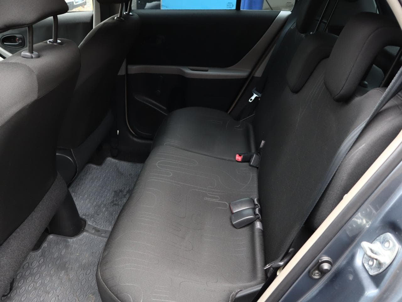 2009 Toyota Yaris - 13