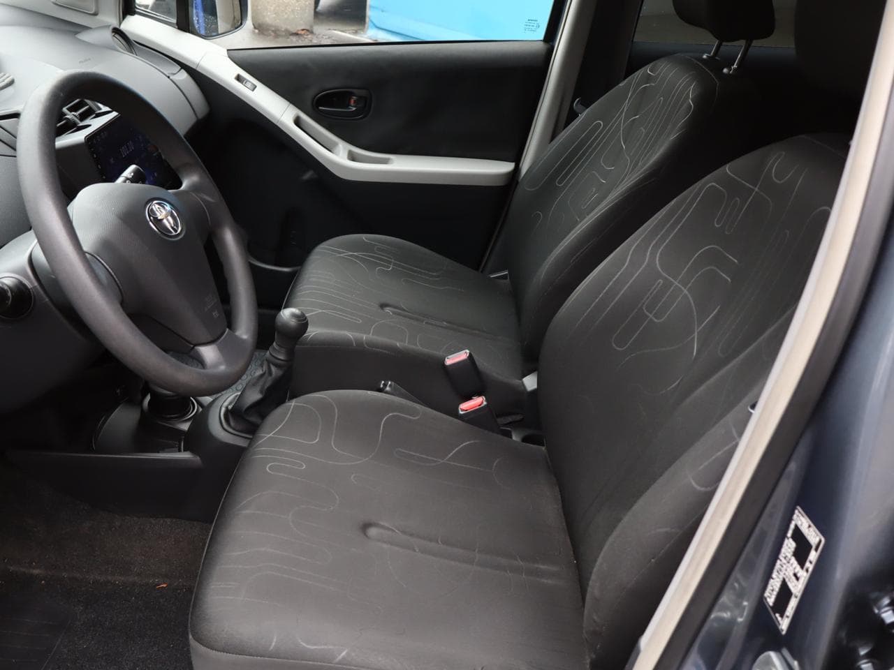 2009 Toyota Yaris - 14