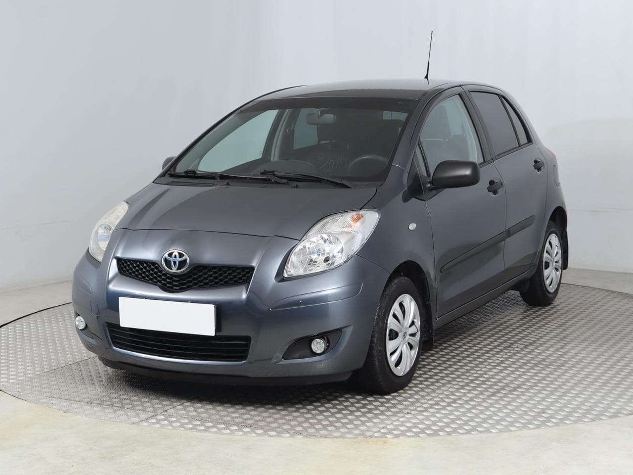 2009 Toyota Yaris - 3