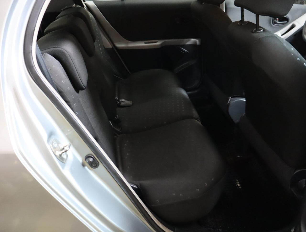 2007 Toyota Yaris - 13