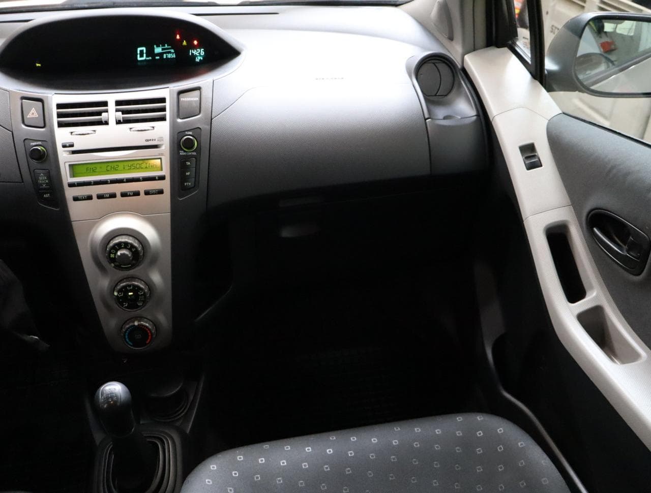 2007 Toyota Yaris - 11