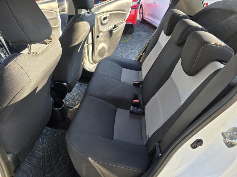 2018 Toyota Yaris - 8