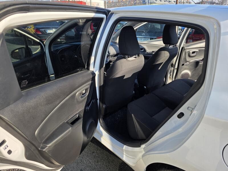 2018 Toyota Yaris - 7