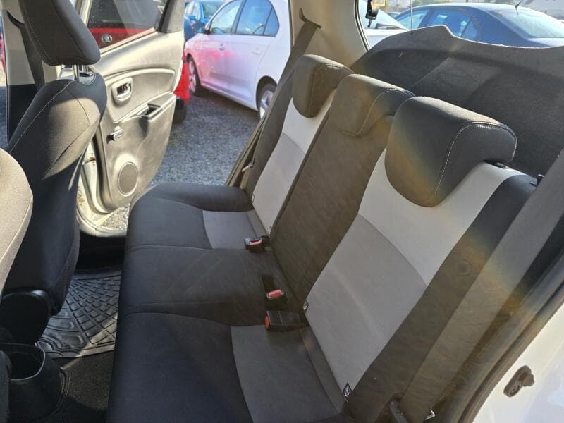 2018 Toyota Yaris - 9