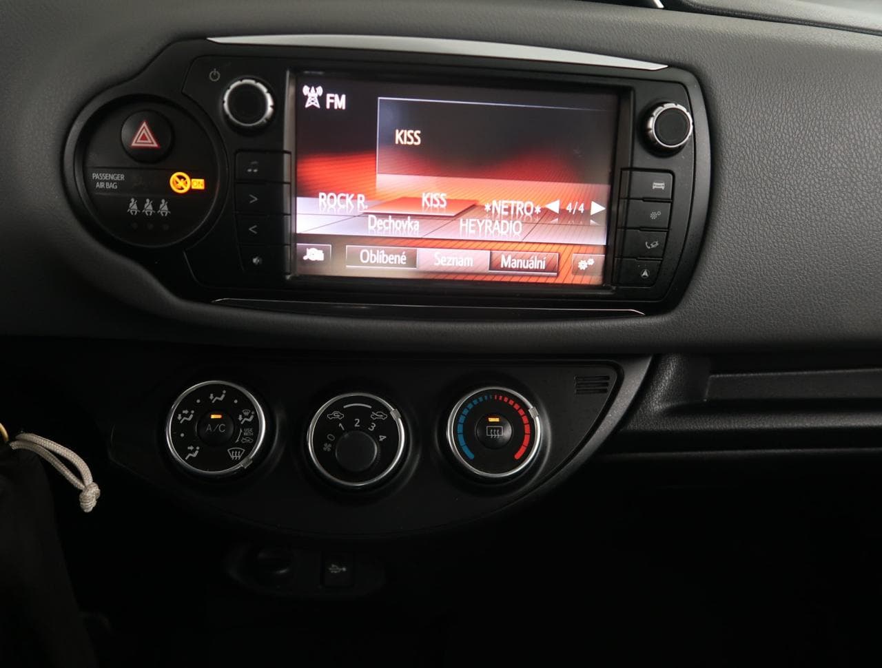 2016 Toyota Yaris - 18