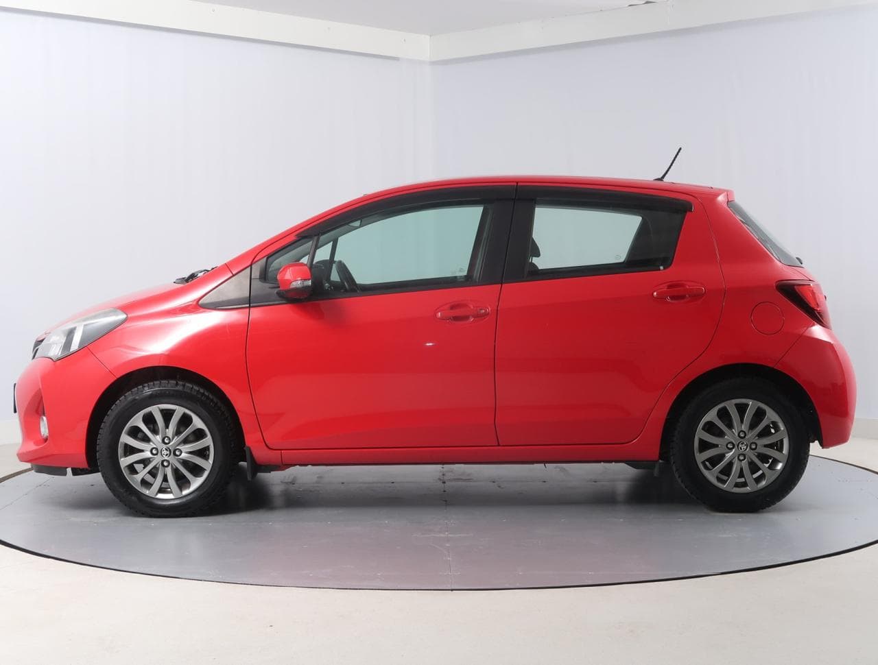 2016 Toyota Yaris - 4