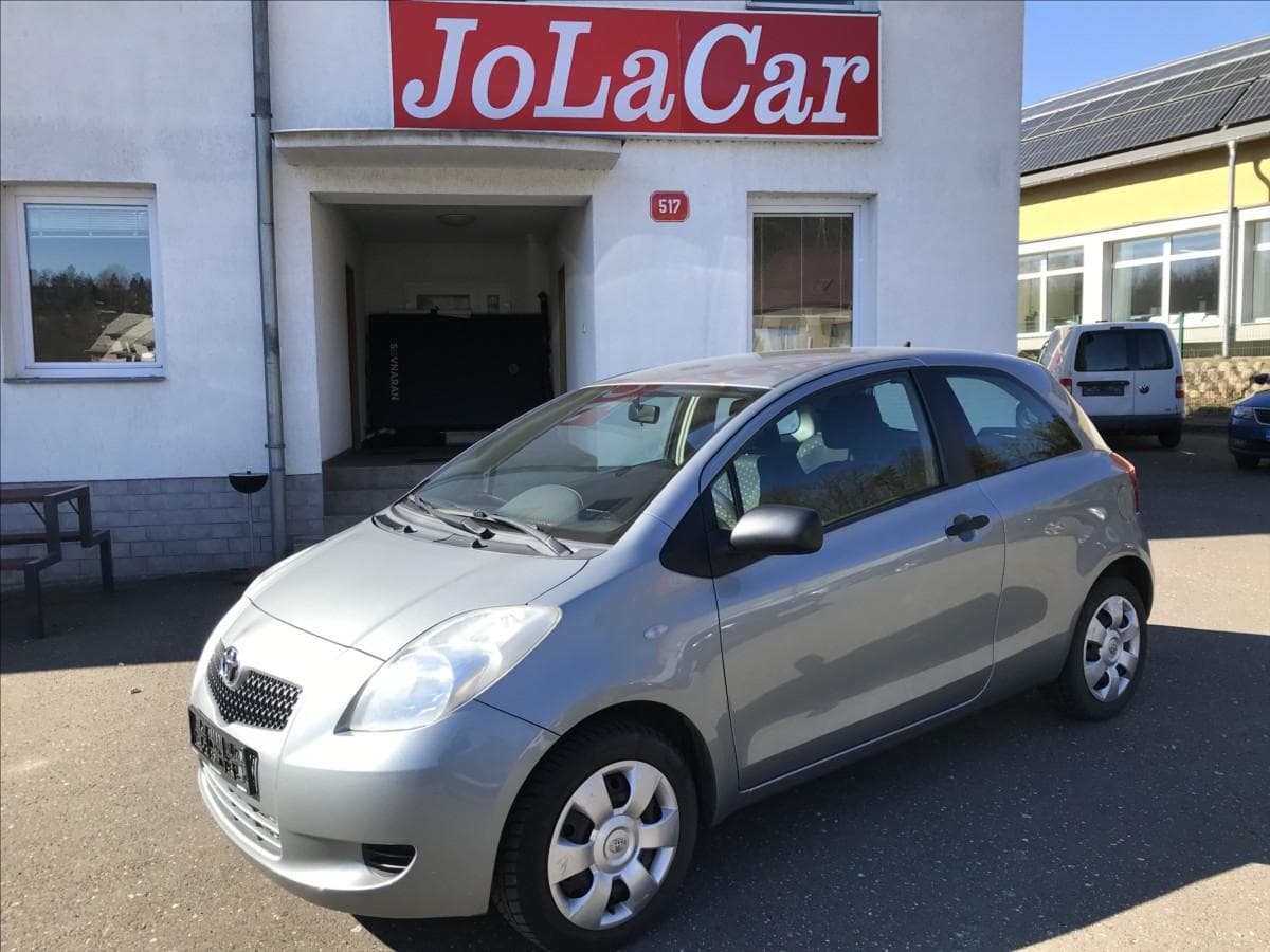 Toyota Yaris 1,0 i 51kW 3dv. AC hatchback