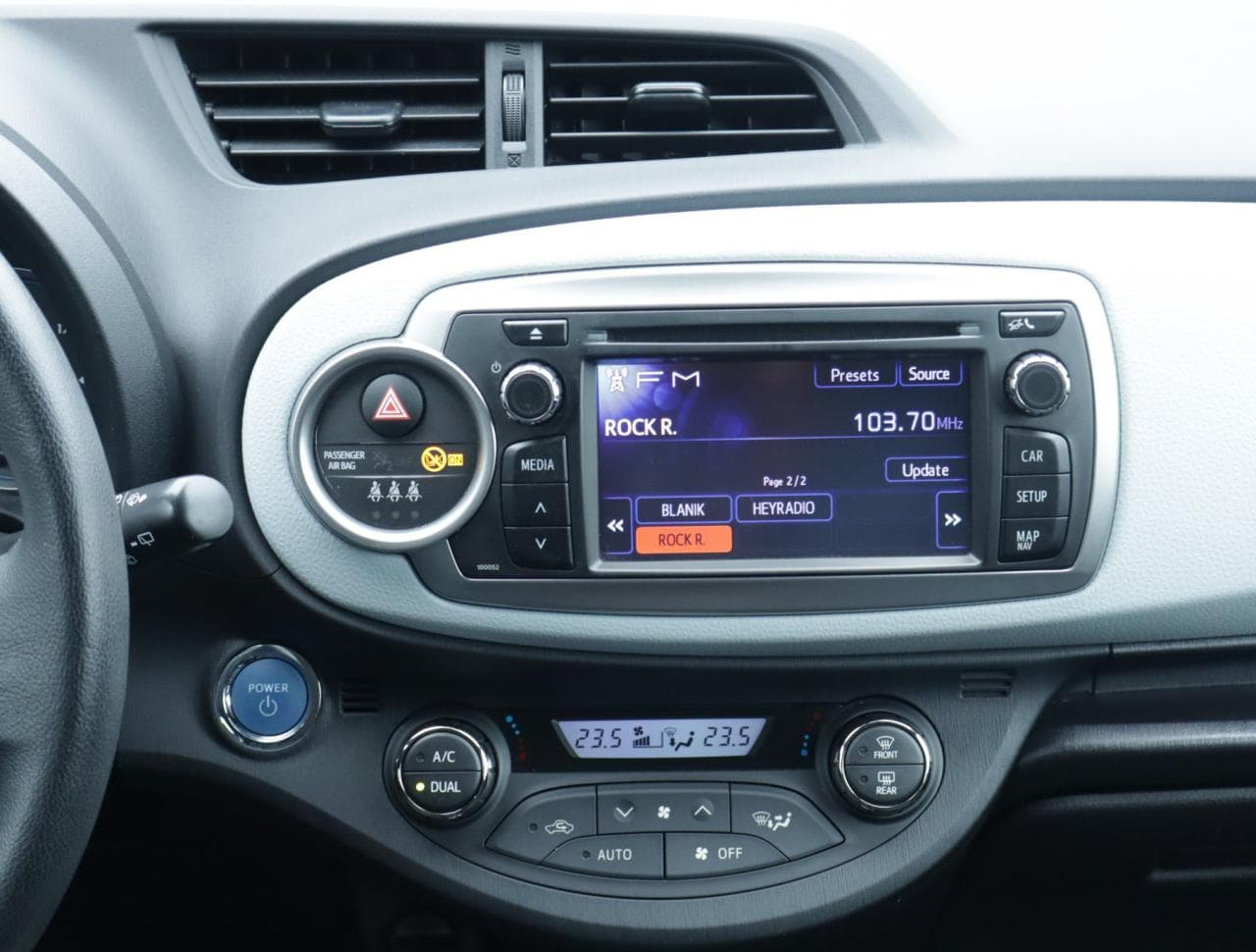 2013 Toyota Yaris - 18