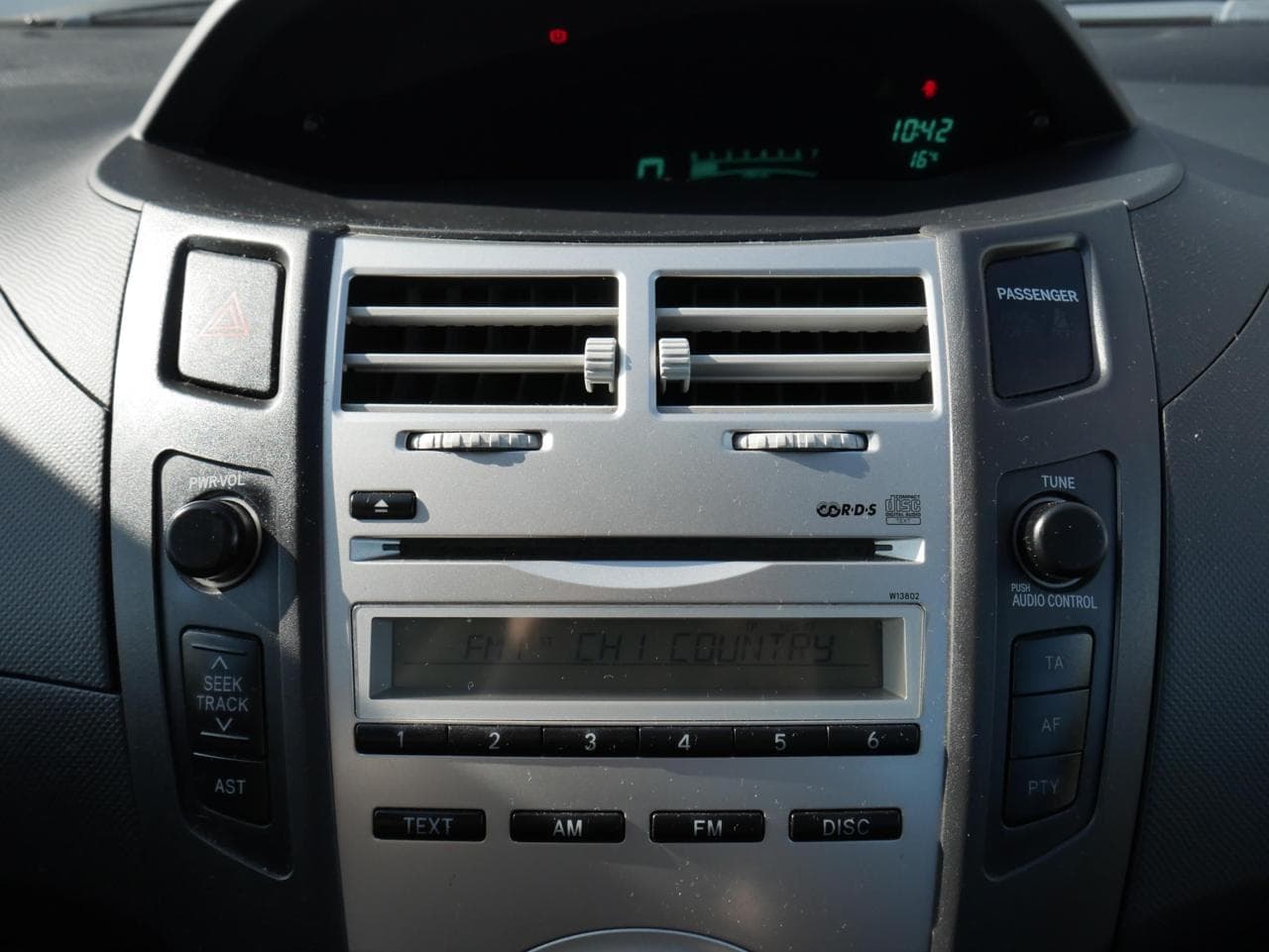 2008 Toyota Yaris - 13