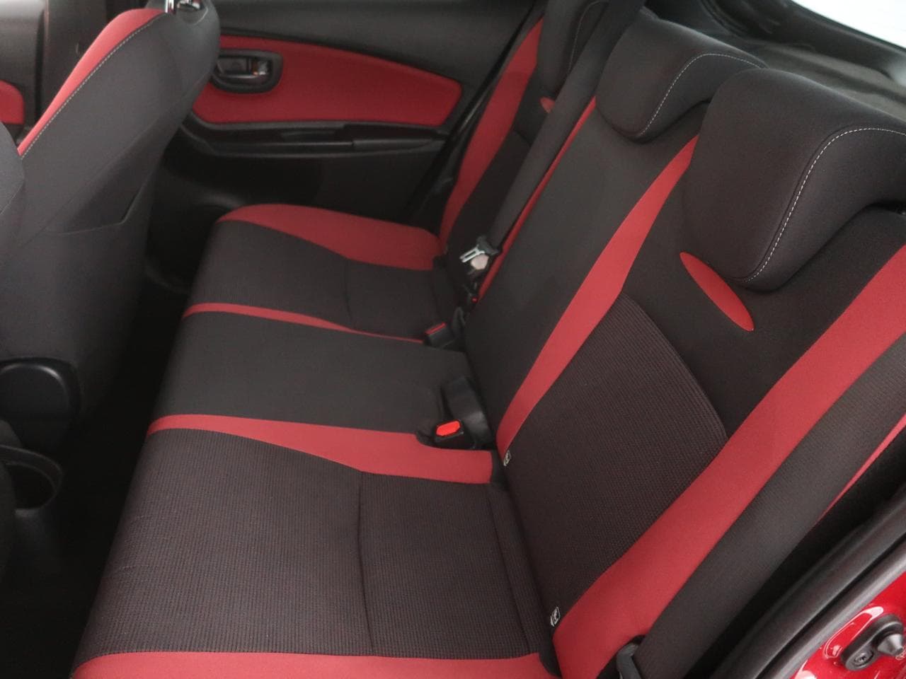 2017 Toyota Yaris - 15