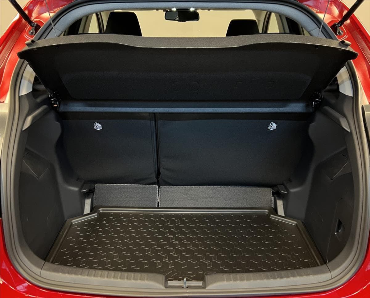 2024 Toyota Yaris - 11