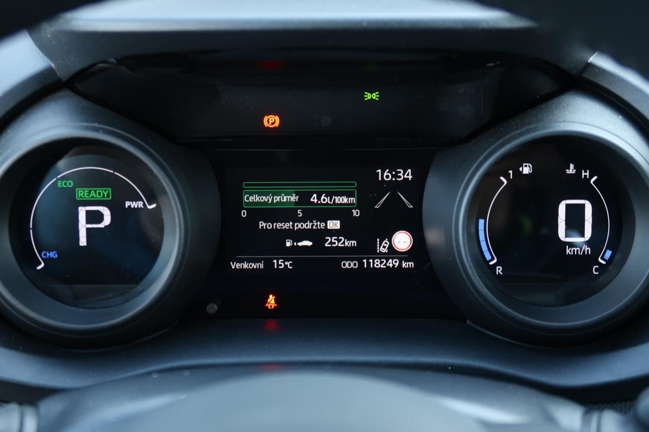 2023 Toyota Yaris - 17