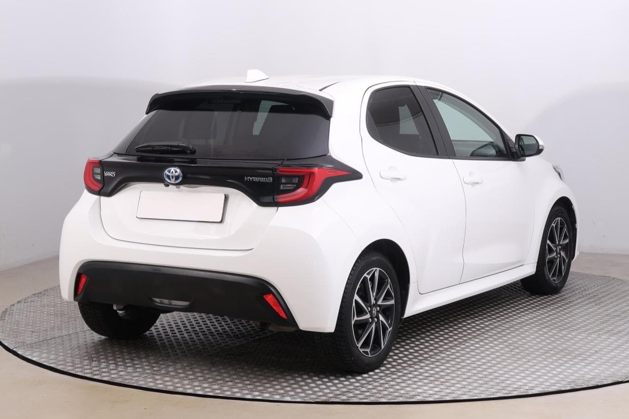 2023 Toyota Yaris - 7