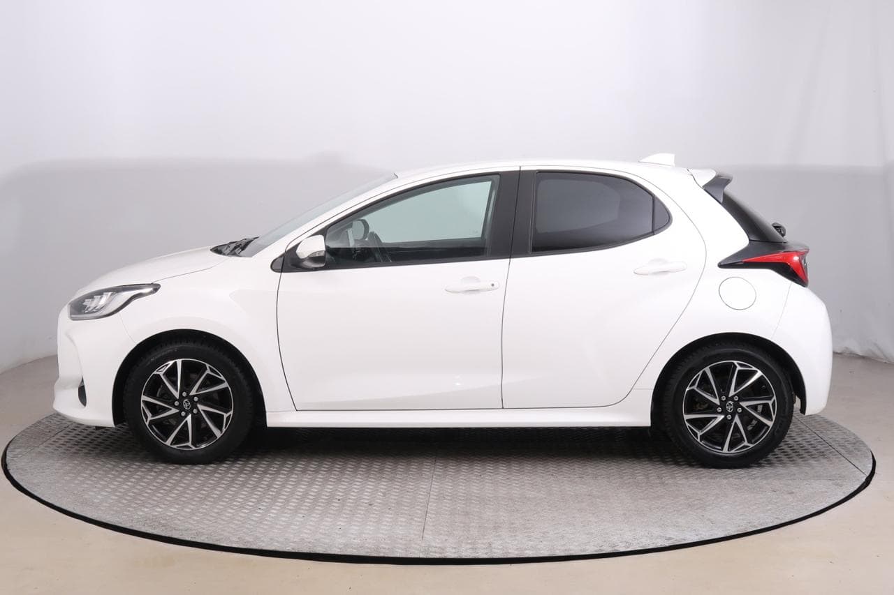 2023 Toyota Yaris - 4