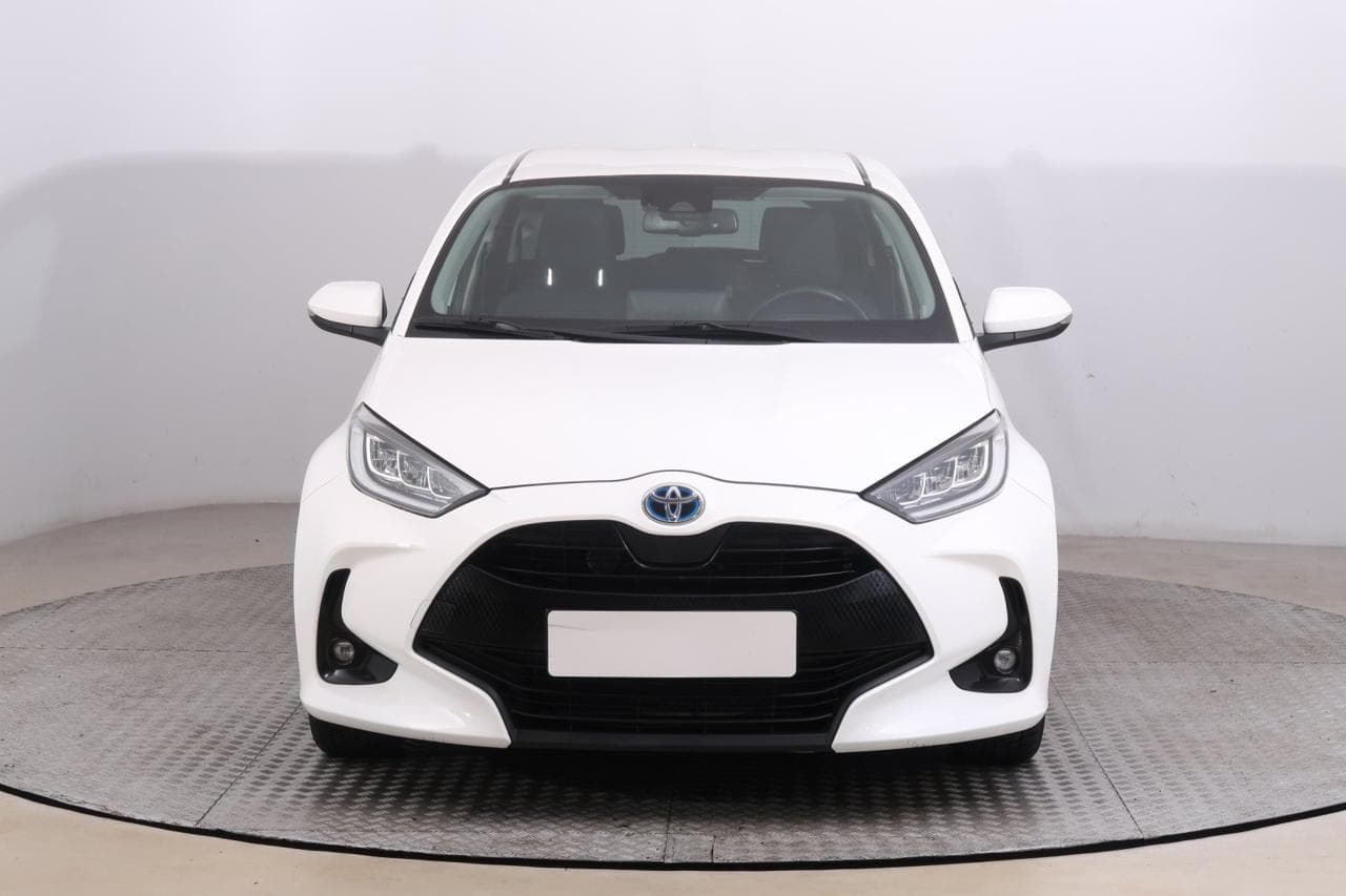 2023 Toyota Yaris - 2