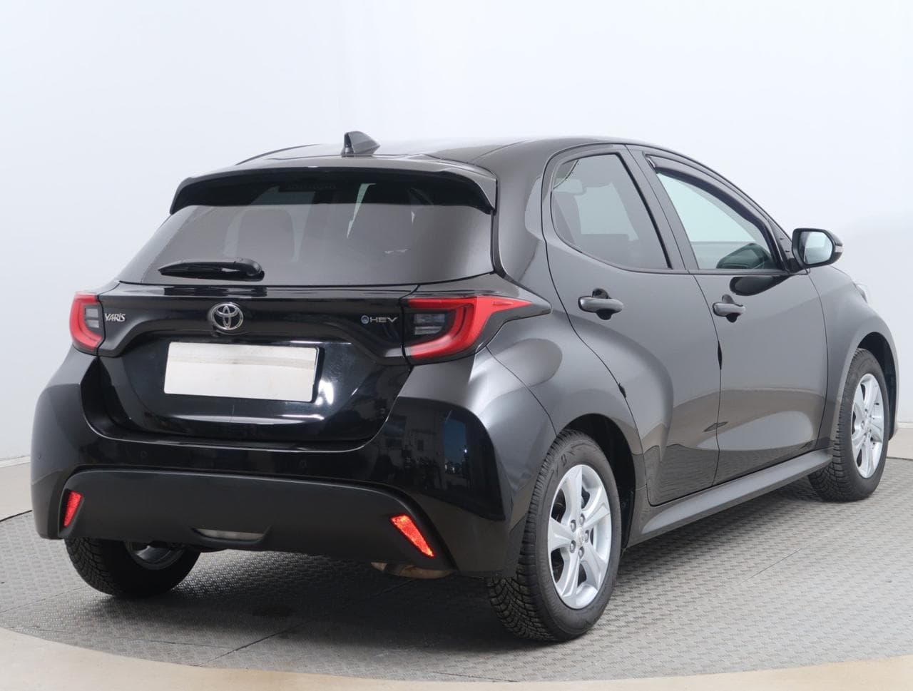 2024 Toyota Yaris - 7