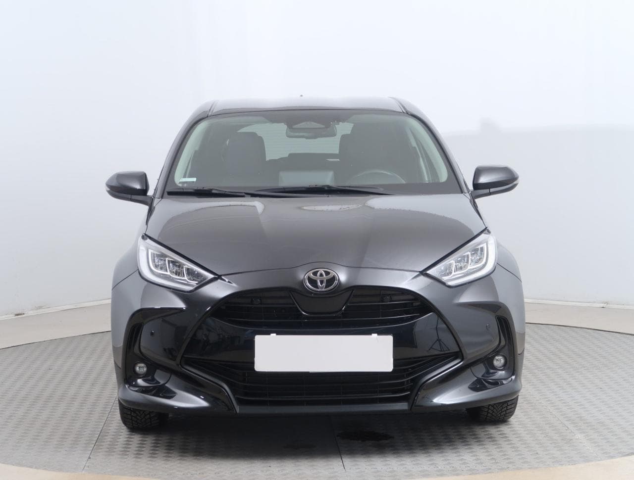 2024 Toyota Yaris - 2