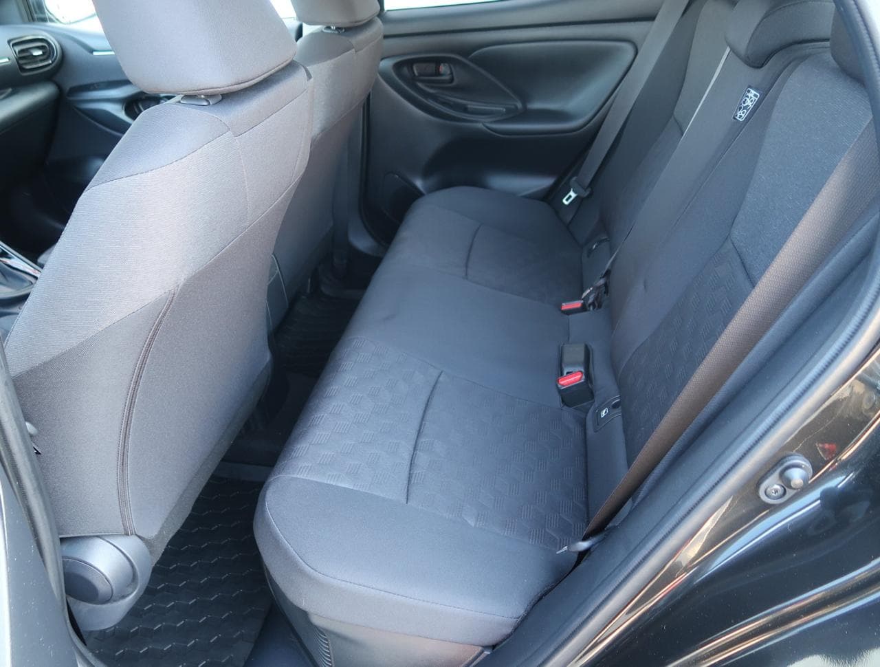 2024 Toyota Yaris - 15