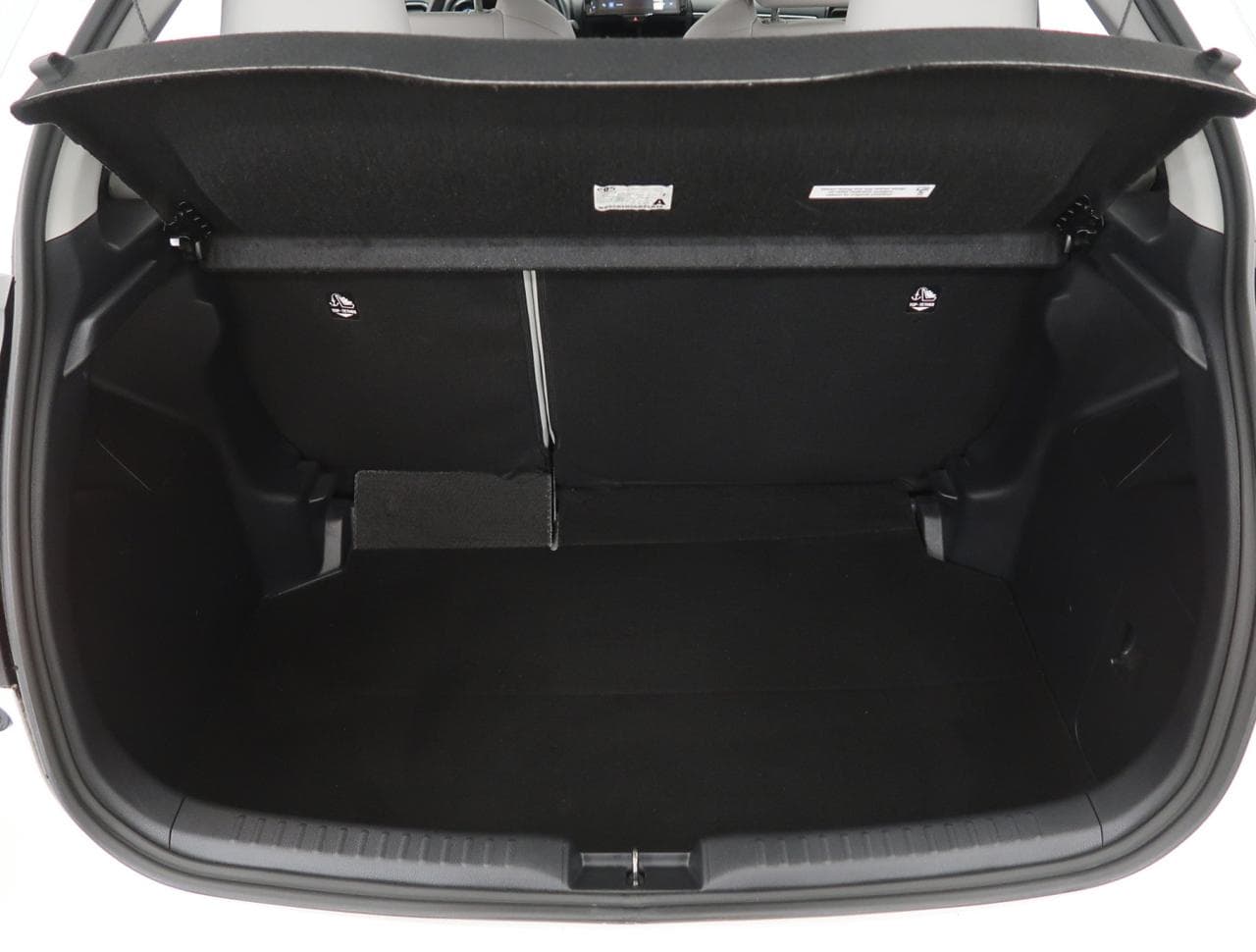 2023 Toyota Yaris - 39