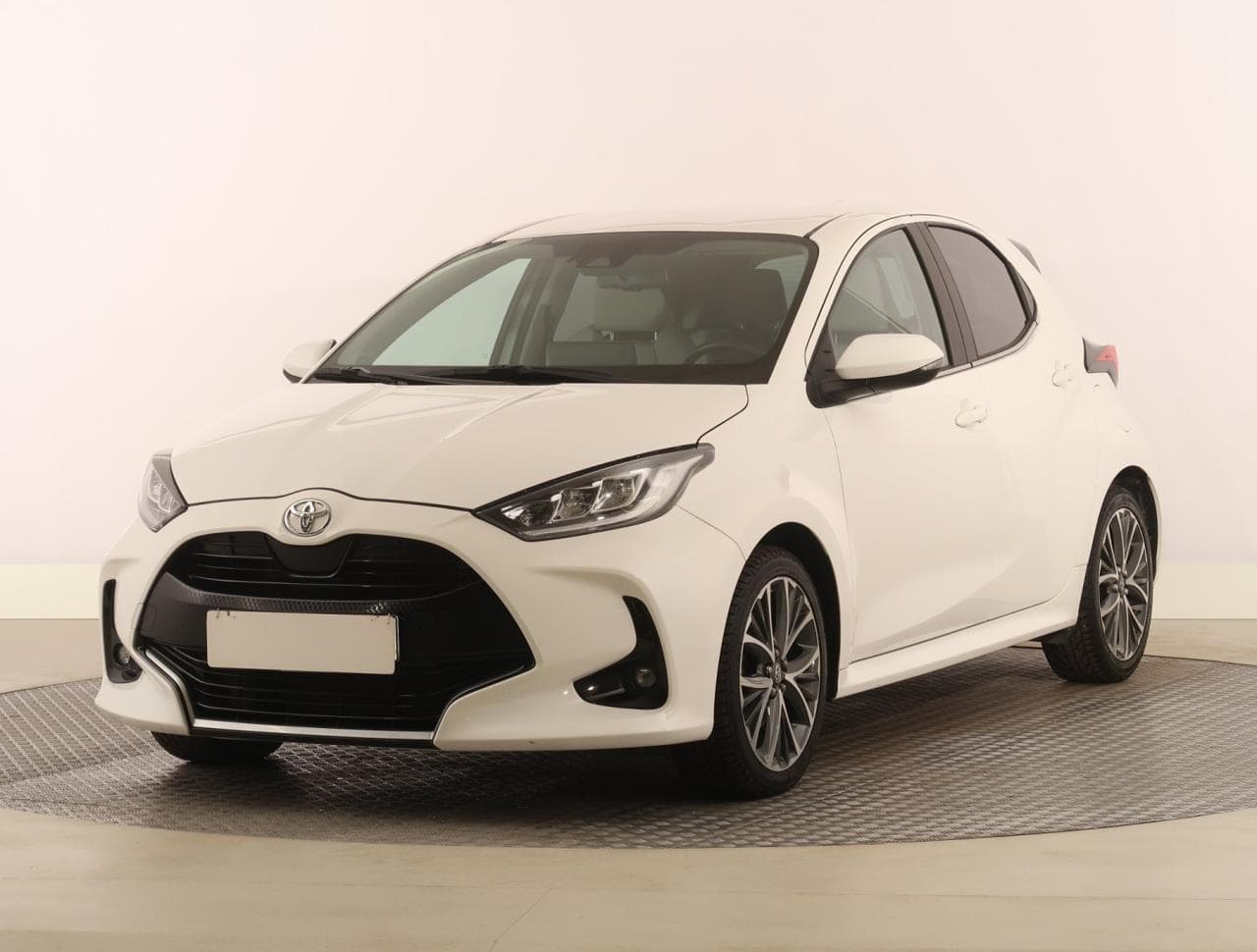 2023 Toyota Yaris - 5