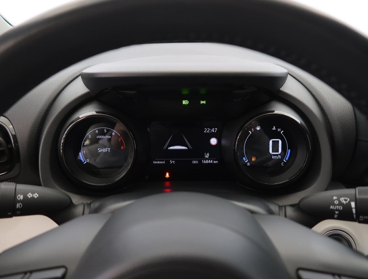 2023 Toyota Yaris - 33