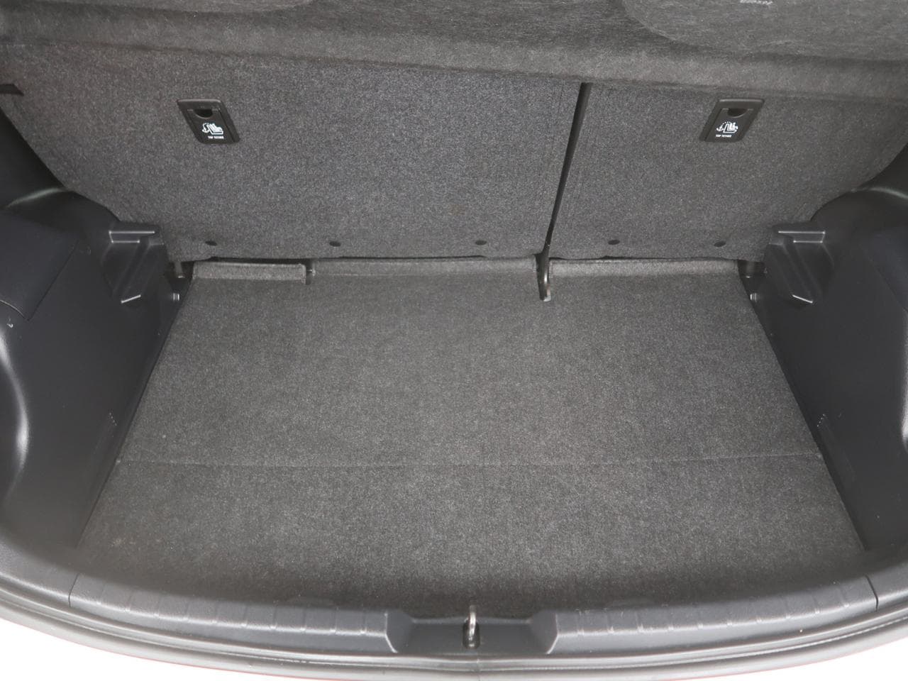 2019 Toyota Yaris - 39